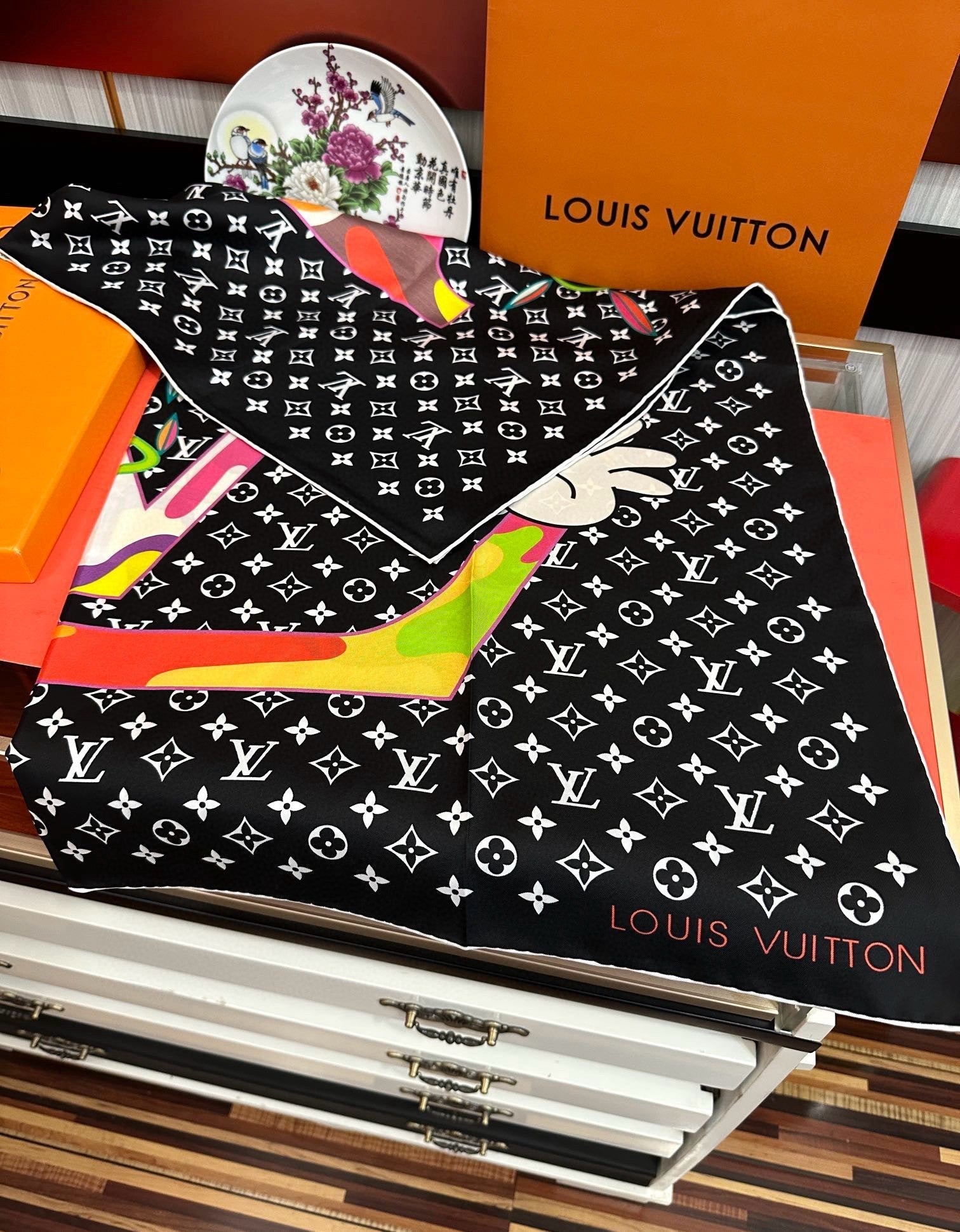 LV SCARF 90 CM IN SILK 10