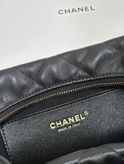 QUILTED HOBO CARGO BAG 31 IN BLACK CALFSKIN GOLD CHAIN