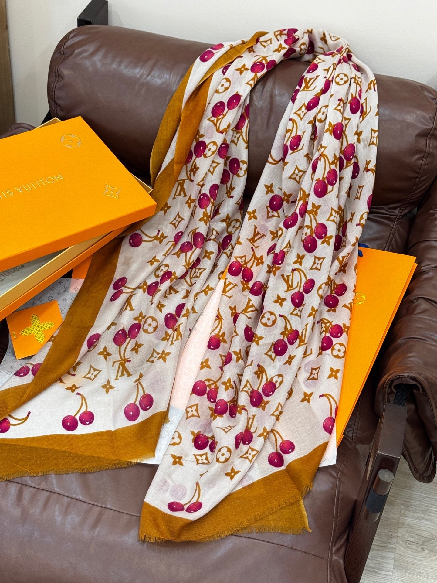 LV SCARF 200 CM IN CASHMERE 728983