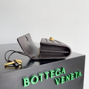 ANDIAMO BAG 19 IN FONDANT CALFSKIN