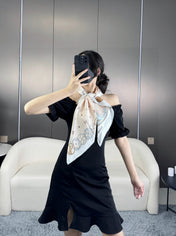 LV SCARF 90 CM IN SILK 719999
