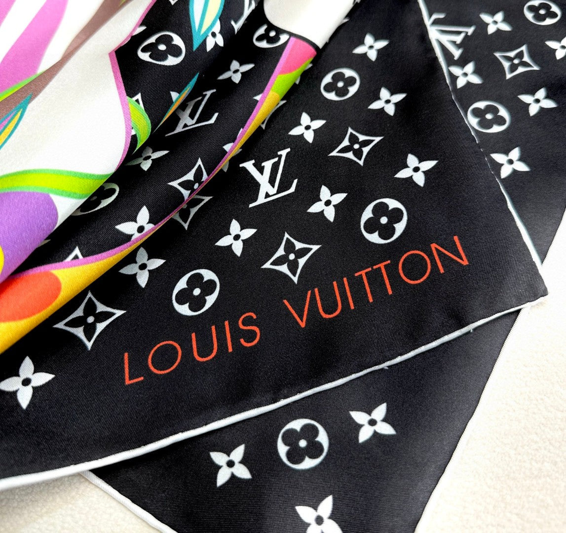 LV SCARF 90 CM IN SILK 721521