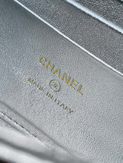 CHANEL 25S KELLY BAG 18 IN SILVER METALLIC LAMBSKIN WITH GOLD HARDWARE STYLE 1