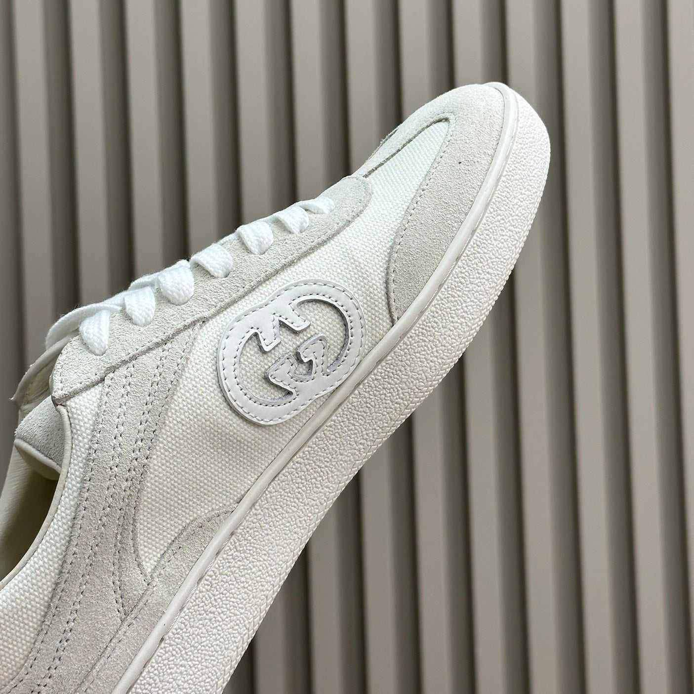 GG replica shoes white