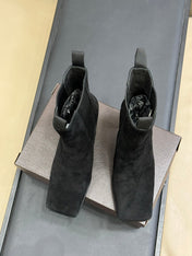 ALAIA 25S ANKLE HIGH-HEELED BOOTS IN BLACK SUEDE AND CANVAS