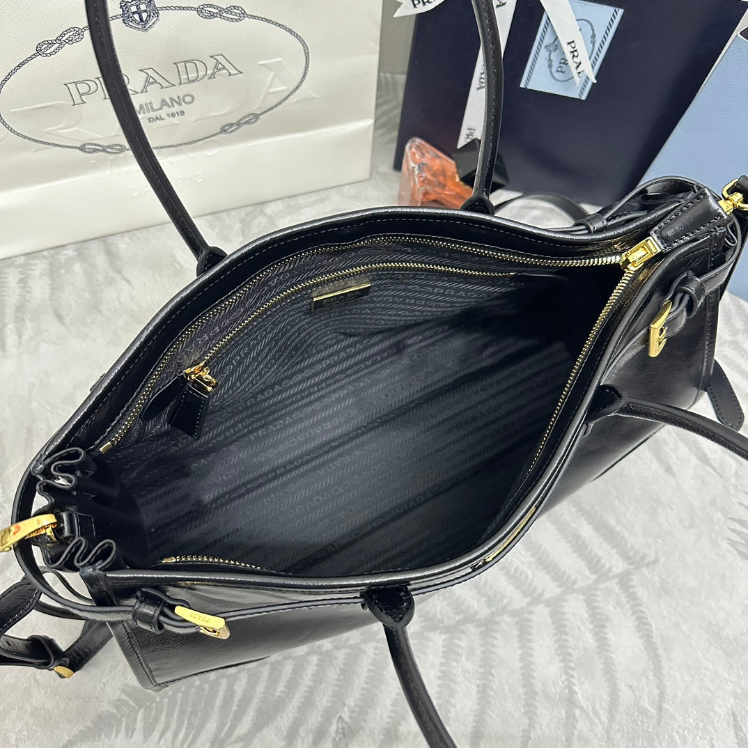 PRADA 25S BONNIE LARGE HANDBAG 38 IN BLACK GLOSSY CALFSKIN GOLD HARDWARE