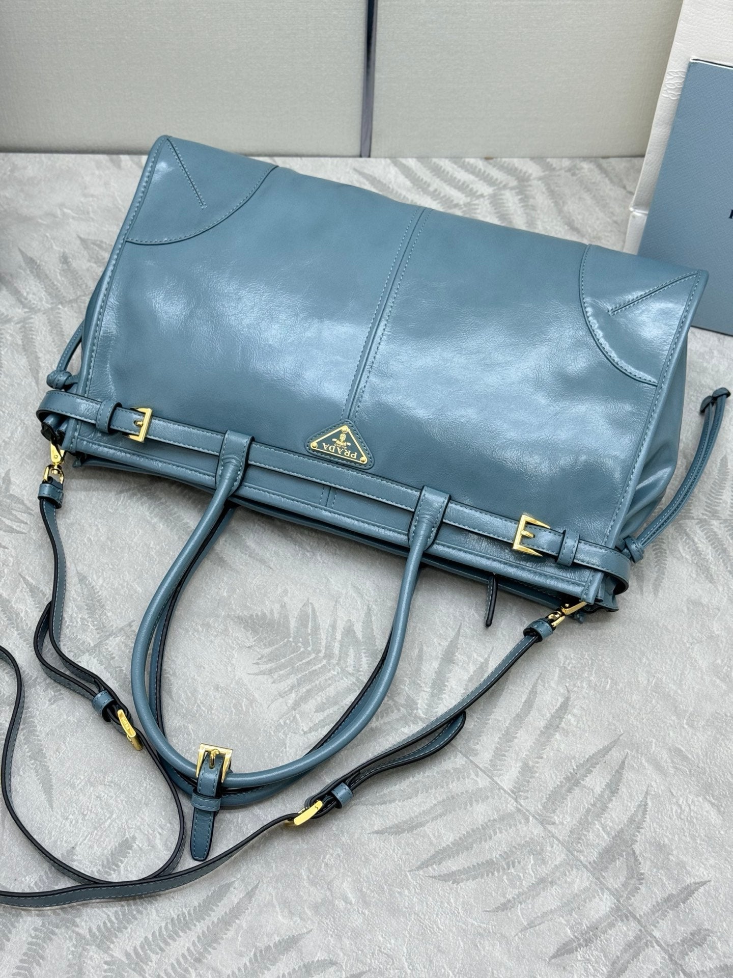 PRADA 25S BONNIE LARGE HANDBAG 38 IN LIGHT BLUE GLOSSY CALFSKIN GOLD HARDWARE