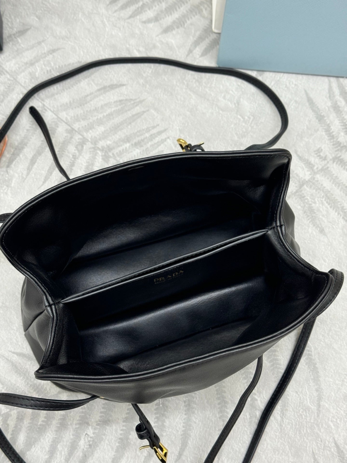 PRADA 25S DADA SMALL BAG 25 IN BLACK CALFSKIN GOLD HARDWARE