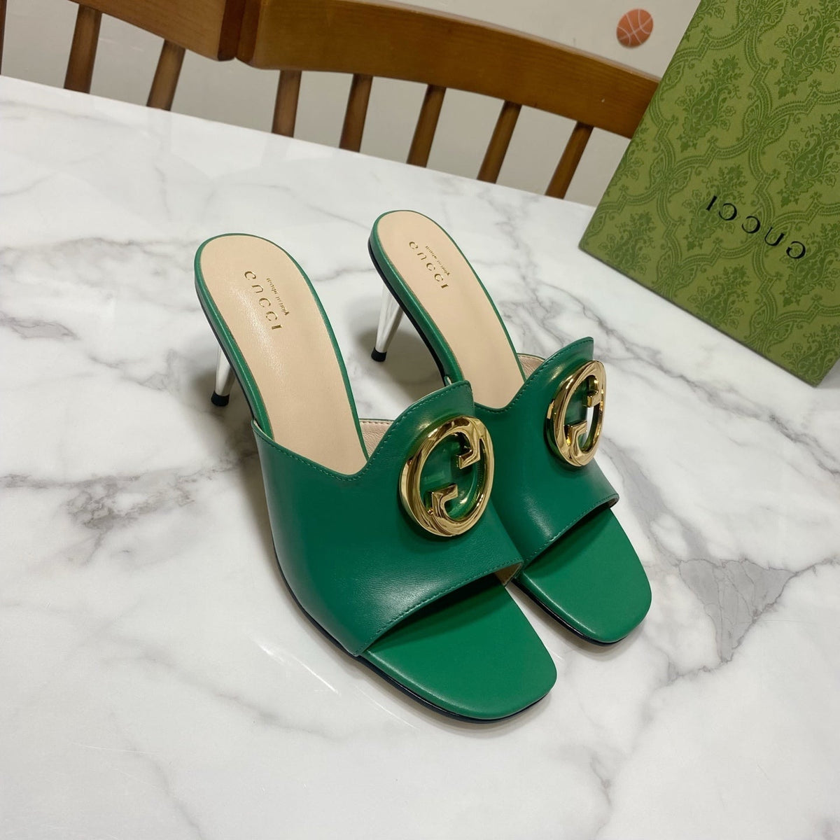 GG HIGH HEELS BLONDIE 75 IN GREEN LAMBSKIN WITH GOLD HARDWARE