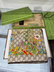 GUCCI 25S SCARF 140 IN CASHMERE 636341