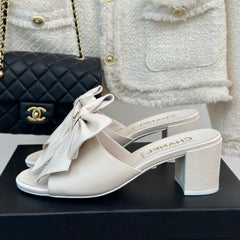 Double CC Big Bow High Heels Sheepskin White
