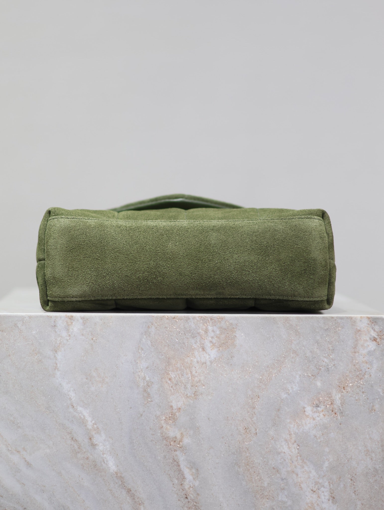 YSL 25S LOULOU PUFFER MINI 23 IN GREEN SUEDE GOLD HARDWARE