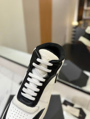 MID-TOP SNEAKERS IN WHITE MIX BLACK PERFORATED LAMBSKIN