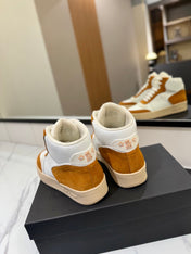 MID-TOP SNEAKERS IN WHITE PERFORATED LAMBSKIN AND BRONZE ORANGE SUEDE