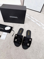 CHANEL 26S DOUBLE STRAP SLIDE SANDALS IN BLACK SUEDE AND CALFSKIN