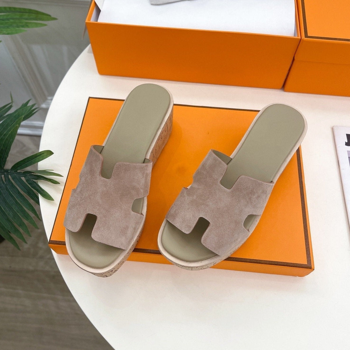 Eze 30 Sandal Light Brown Suede