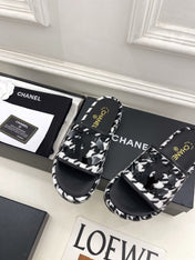 CHANEL 26S SANDALS 35 MM IN BLACK TWEED